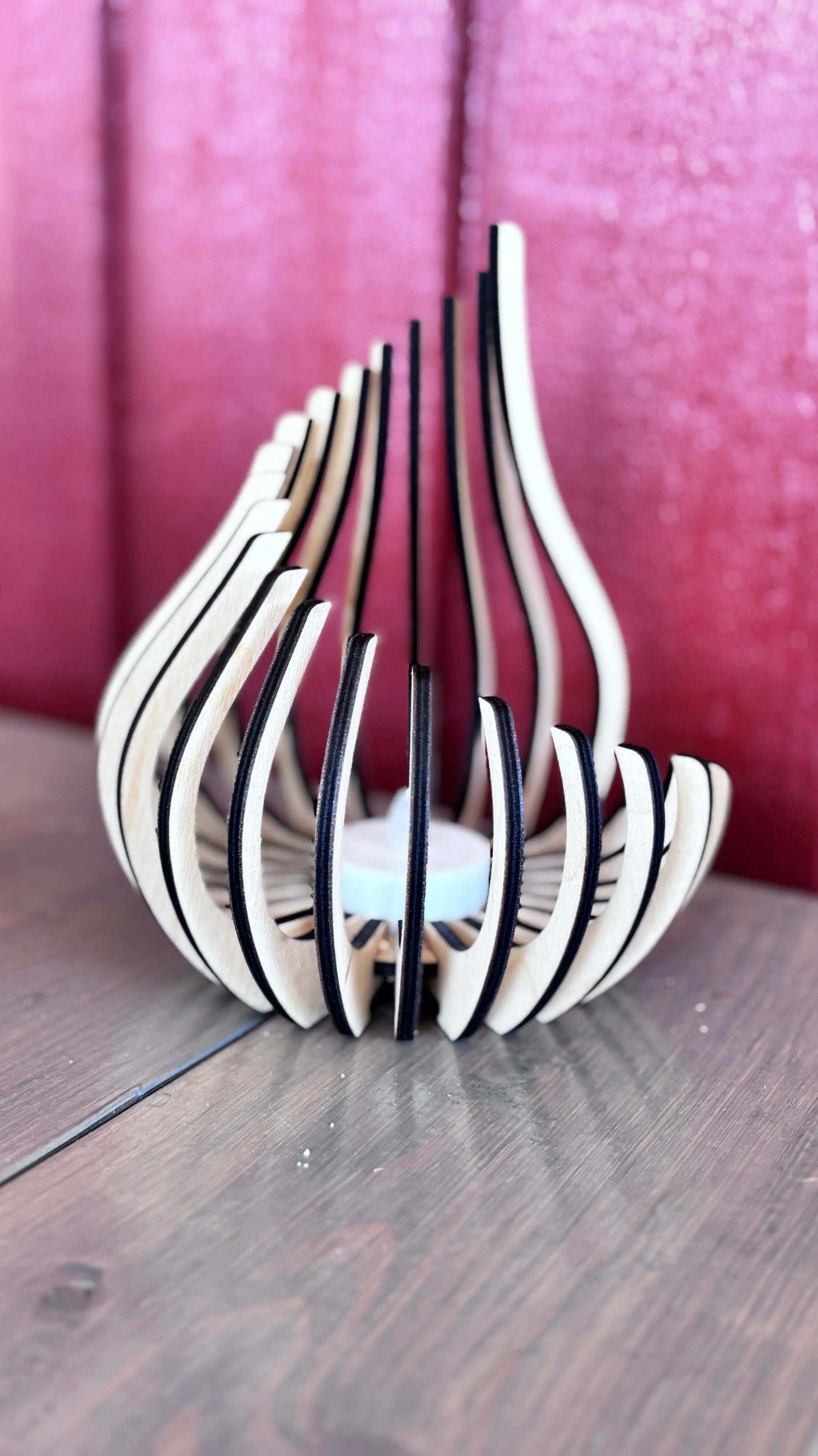 Ljuslykta Glow - Modern Träljuslykta